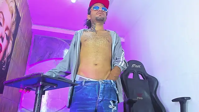 Show modela Josh_Hot_Sex na web-kameri