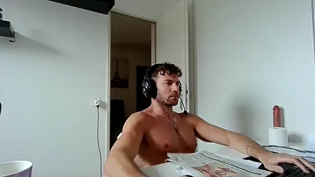 alpha-hunk Live XXX-Chat