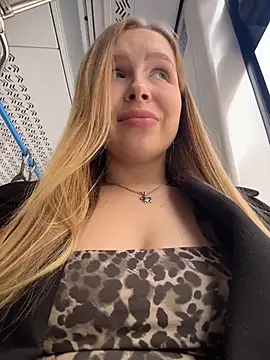 Liza_risky Adlı Modelin Canlı XXX Sohbeti