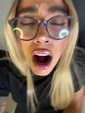 miss_tatiana_ Show in webcam