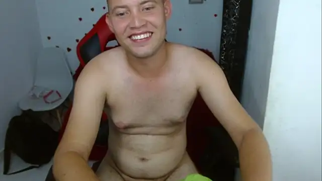 sven_fox723 Adlı Modelin Web Kamerası Şovu