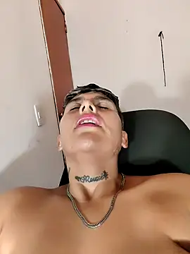 Chat XXX en directo de Yessi_rousse