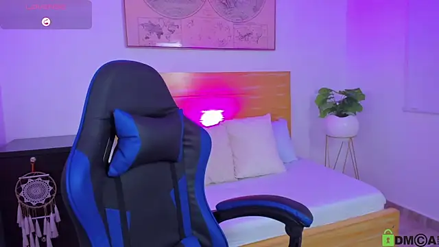 kitty_sweeety_'s Live XXX Chat