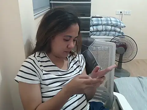 Czat XXX na żywo – xTheLastVIRGINx