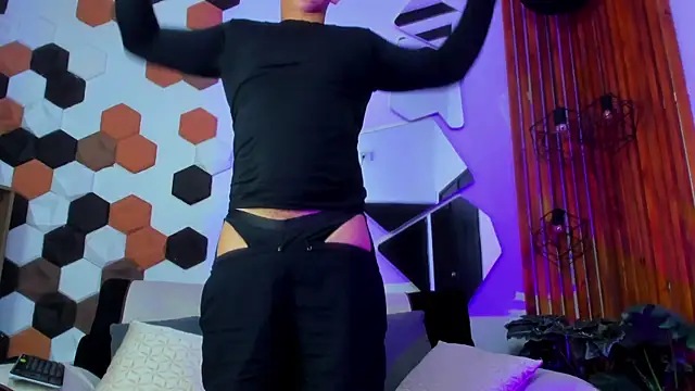 XXX chat uživo modela RomanCroft