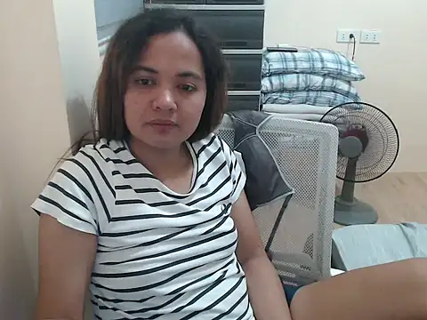 Živý XXX chat xTheLastVIRGINx