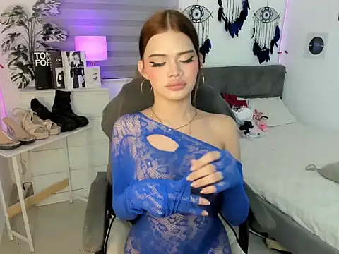 tstoni_talks Show in webcam