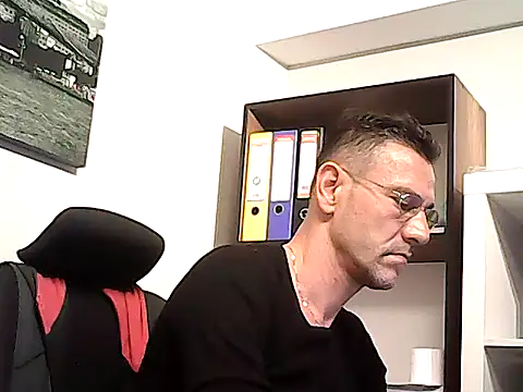 mastercharisma35 Adlı Modelin Web Kamerası Şovu