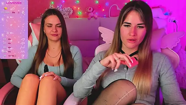 hotty_girls_here Adlı Modelin Web Kamerası Şovu