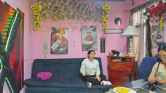 lesbiancuple Chat XXX live