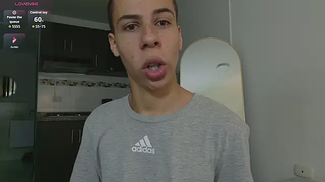 grey___27 élő XXX-chatje