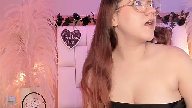 Daphne_And_Roger's Live XXX Chat