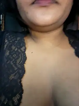 Aruna-1: διαδικτυακό σόου στην κάμερα