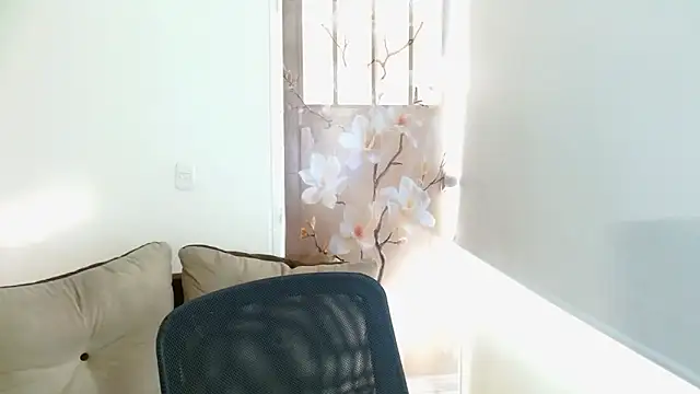 milfrousse 라이브 XXX 채팅