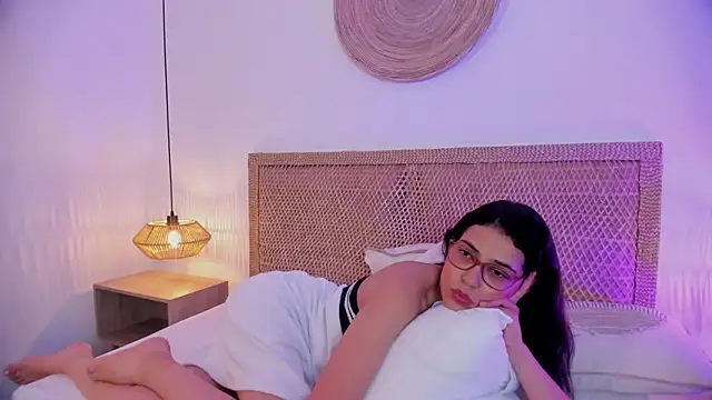 XXX chat uživo modela desireee_