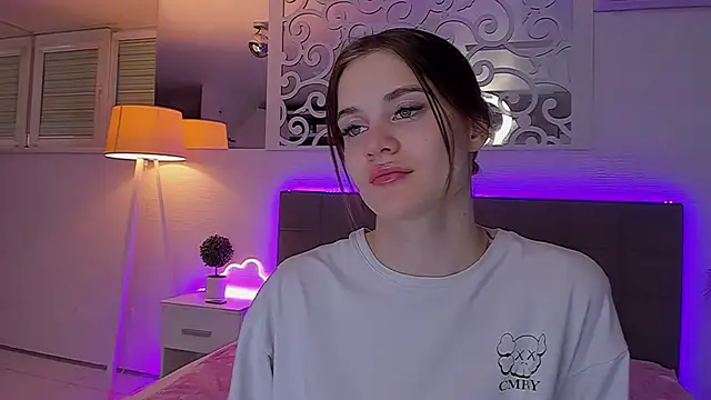 แชท XXX สดของ LuisaClover