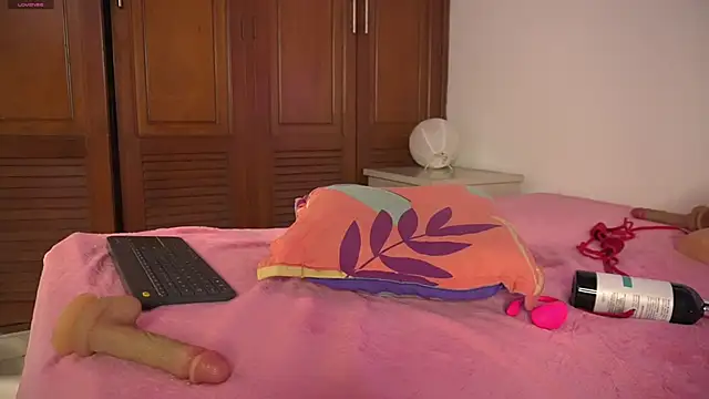 pocahotass_11 Live XXX Chat