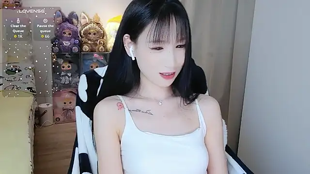 M-OTT_ Adlı Modelin Canlı XXX Sohbeti