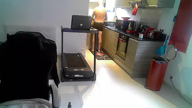 ALi_084: онлайн-секс-чат