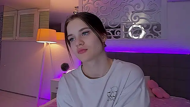 LuisaClover Chat XXX live