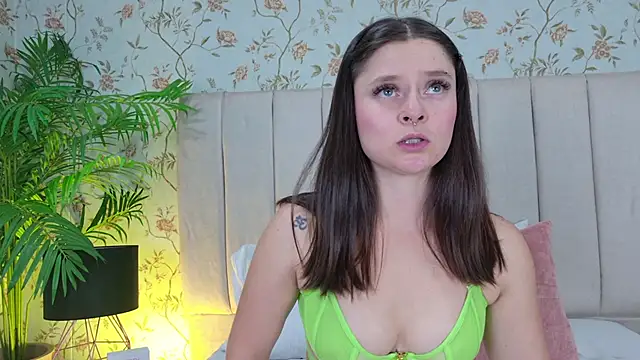 Chat +18 de Carrie_GB ao vivo