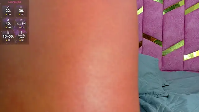 Chatroom XXX en direct de hornyhousekeeper_