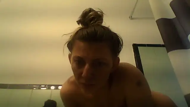 KellyKardashian's Webcam Show