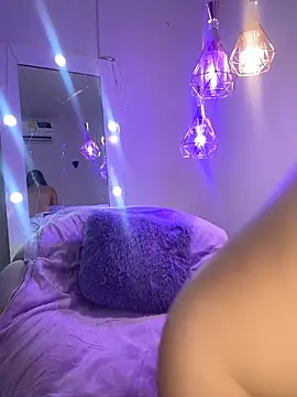 ViankaRose: онлайн-секс-чат