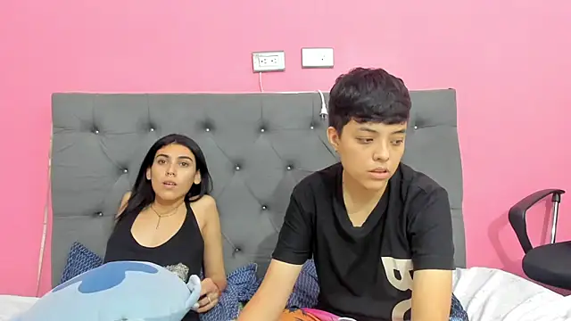 ariloe_quintero Adlı Modelin Web Kamerası Şovu