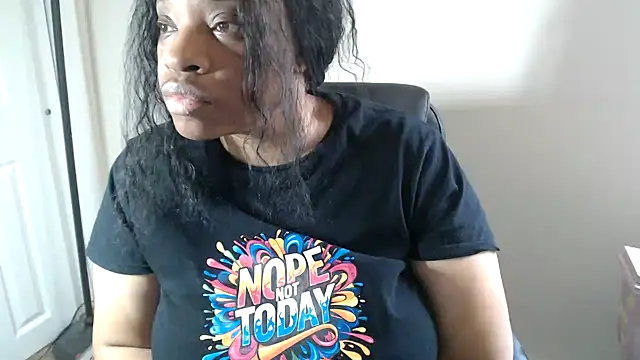 Sexymona1218 Adlı Modelin Canlı XXX Sohbeti