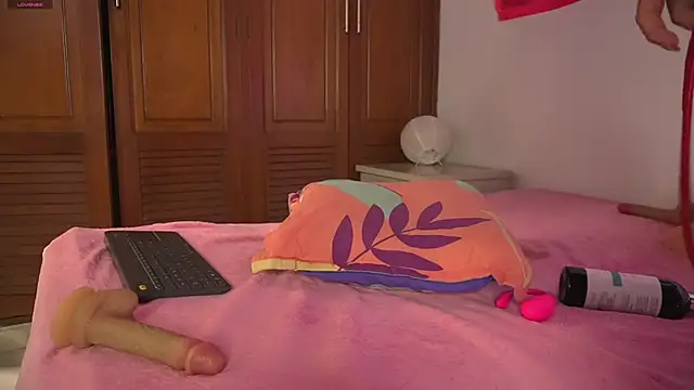 pocahotass_11: онлайн-секс-чат