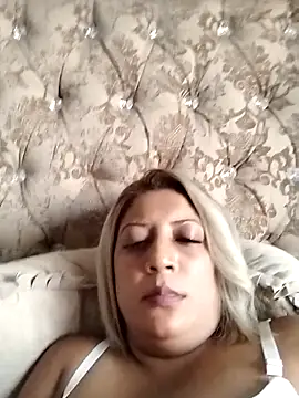 IndianLaran Live XXX chat