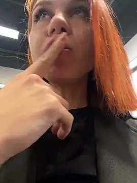 RosieSecretのライブXXXチャット