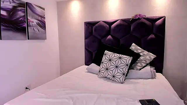 Chat +18 de NatyQueen_ ao vivo