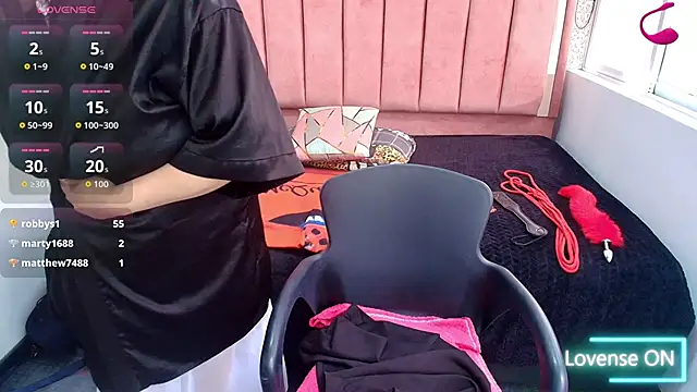 Chat +18 de Barbara_fox__ ao vivo