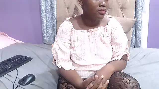 CoconutAss élő XXX-chatje