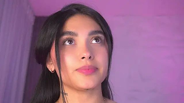 katy_rioss Adlı Modelin Canlı XXX Sohbeti