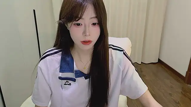 Onecutelittle's Live XXX Chat