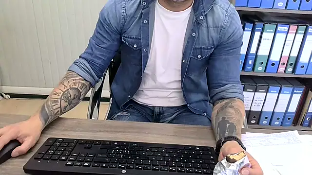 Evasionee's Webcam Show