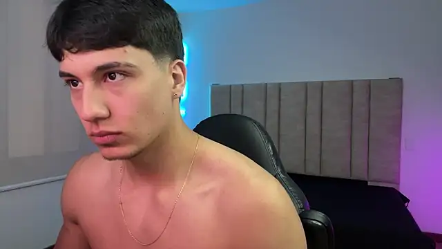 CHRIS_MORGAN1 Live XXX-chat