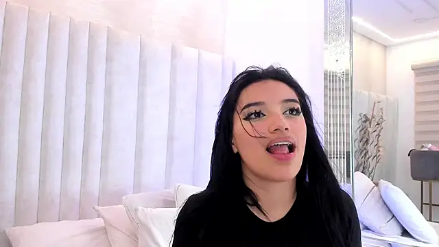 im_lanna's Live XXX Chat