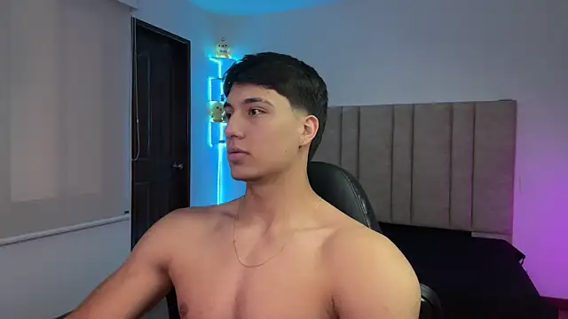 Chatroom XXX en direct de CHRIS_MORGAN1