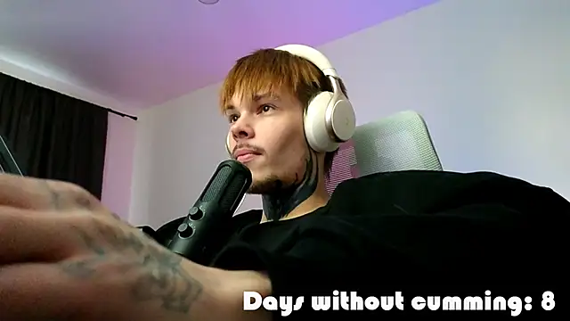 DENIS_HERE: вебкам-шоу