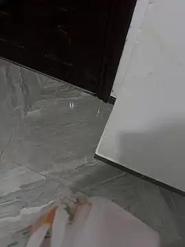 yingzi003 Show Webcam