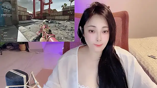 Daisy-77's Live XXX Chat