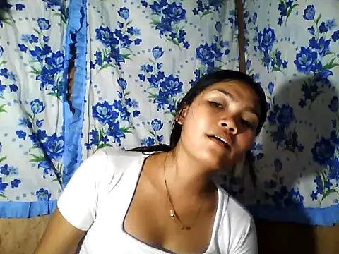 Pokazy przed kamerką – PinaySkinnyJust18