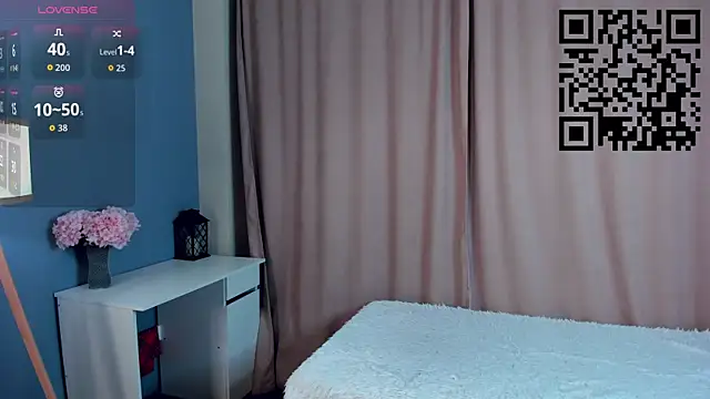 GoldenLenarz's Live XXX Chat