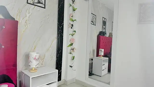 Tamytrickss1's Live XXX Chat