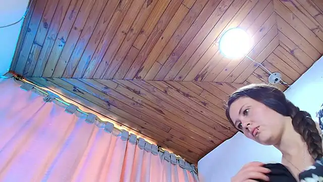 Eda_Bonne Adlı Modelin Canlı XXX Sohbeti