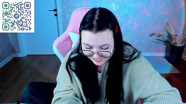 Kira_G0ld Adlı Modelin Canlı XXX Sohbeti